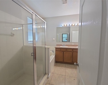 5201 Sunset Canyon Drive - Photo Thumbnail 25