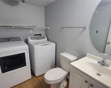 4410 Shadow Crest Place - Photo Thumbnail 4