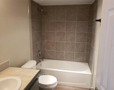 134 Lago Vista Boulevard - Photo Thumbnail 16