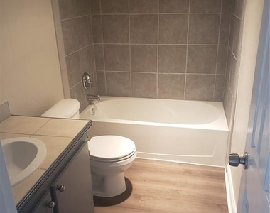 134 Lago Vista Boulevard - Photo Thumbnail 17