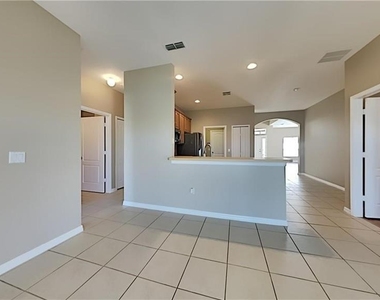 876 Hacienda Circle - Photo Thumbnail 6