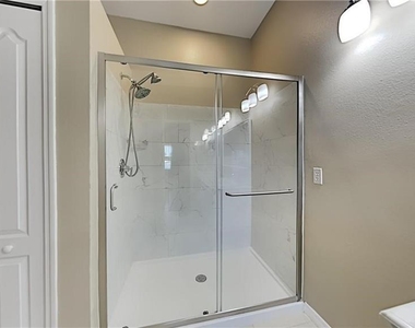 876 Hacienda Circle - Photo Thumbnail 13