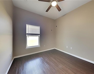 876 Hacienda Circle - Photo Thumbnail 10