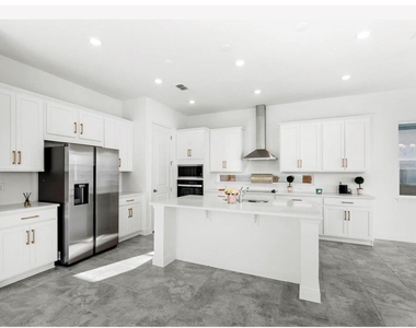 10133 Peebles Street - Photo Thumbnail 5