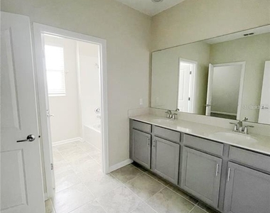17052 Quicksilver Avenue - Photo Thumbnail 8