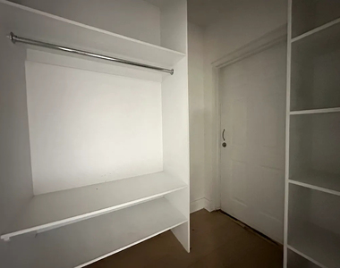 211 Johnson Avenue - Photo Thumbnail 3