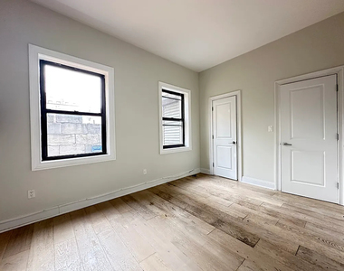 211 Johnson Avenue - Photo Thumbnail 2