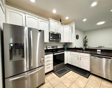 17411 Promenade Drive - Photo Thumbnail 8