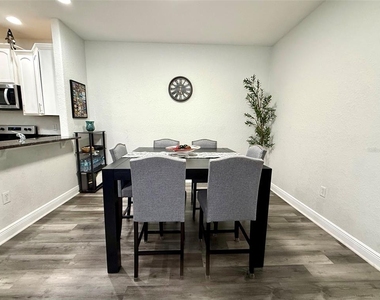 17411 Promenade Drive - Photo Thumbnail 9