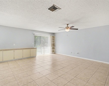 10157 Bluff Court - Photo Thumbnail 6