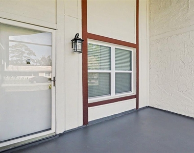 10157 Bluff Court - Photo Thumbnail 3