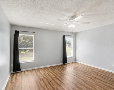10157 Bluff Court - Photo Thumbnail 13