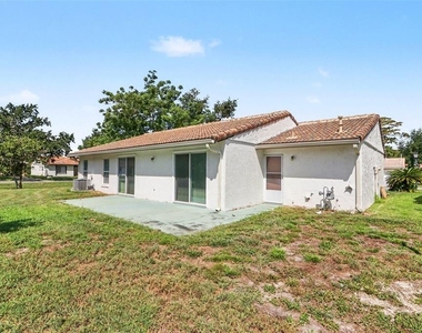 10157 Bluff Court - Photo Thumbnail 23