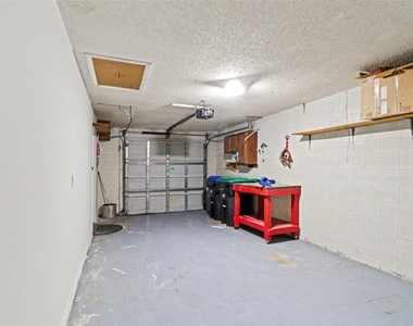 10157 Bluff Court - Photo Thumbnail 21