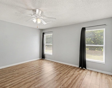 10157 Bluff Court - Photo Thumbnail 14