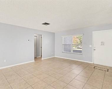 10157 Bluff Court - Photo Thumbnail 4