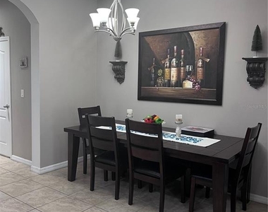 10426 Yellow Spice Court - Photo Thumbnail 2