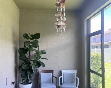 10426 Yellow Spice Court - Photo Thumbnail 18