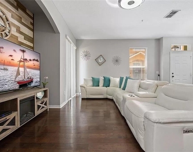 1131 Little Gem Loop - Photo Thumbnail 10