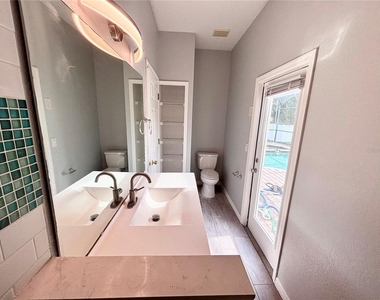 126 Sandy Point Way - Photo Thumbnail 15