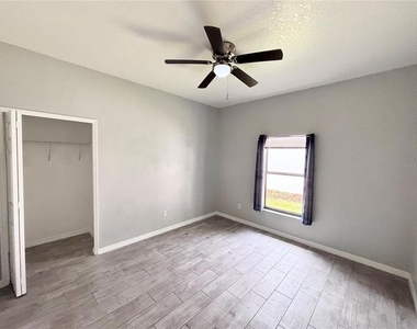 126 Sandy Point Way - Photo Thumbnail 10