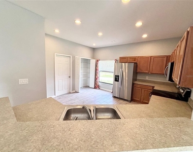 126 Sandy Point Way - Photo Thumbnail 4