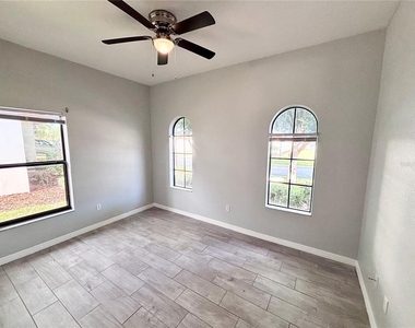 126 Sandy Point Way - Photo Thumbnail 7