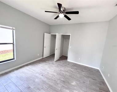 126 Sandy Point Way - Photo Thumbnail 12