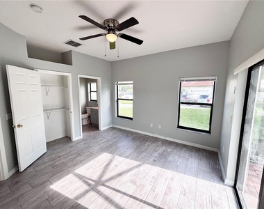 126 Sandy Point Way - Photo Thumbnail 17