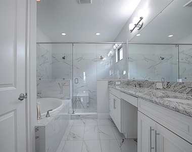 7661 Toscana Boulevard - Photo Thumbnail 17