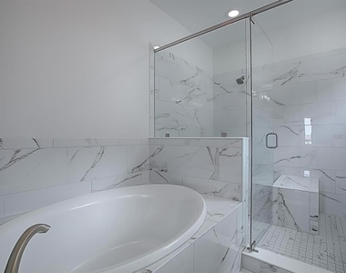 7661 Toscana Boulevard - Photo Thumbnail 18