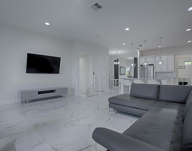 7661 Toscana Boulevard - Photo Thumbnail 11