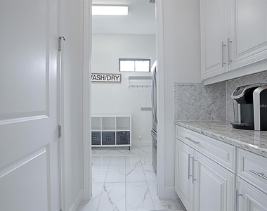7661 Toscana Boulevard - Photo Thumbnail 7