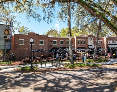 884 Klondike Street - Photo Thumbnail 25