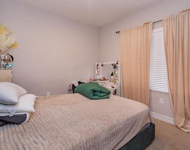 884 Klondike Street - Photo Thumbnail 17