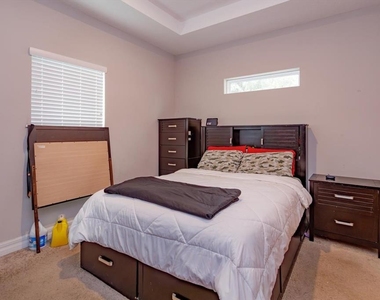 884 Klondike Street - Photo Thumbnail 13