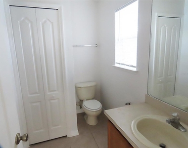 427 Wilton Circle - Photo Thumbnail 9