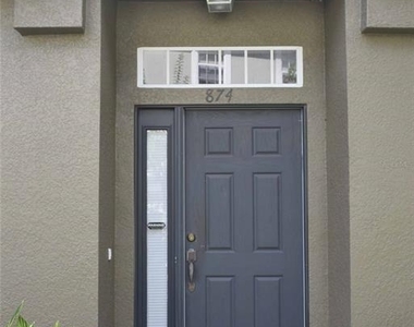 874 Ashworth Overlook Drive - Photo Thumbnail 2