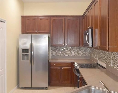 874 Ashworth Overlook Drive - Photo Thumbnail 4
