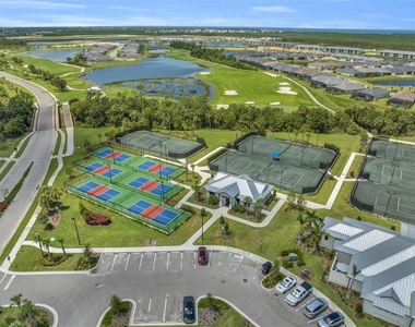 14121 Heritage Landing Boulevard - Photo Thumbnail 5