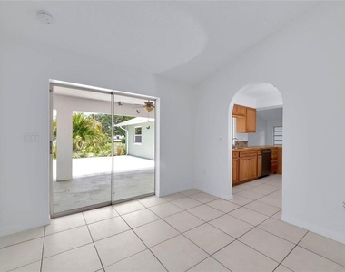 4819 Wecoma Avenue - Photo Thumbnail 8