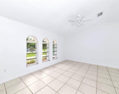 4819 Wecoma Avenue - Photo Thumbnail 3