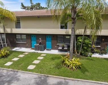 960 Highland Street - Photo Thumbnail 17