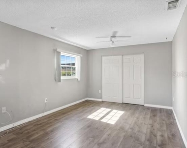 5318 17th Street W - Photo Thumbnail 8