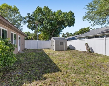 5318 17th Street W - Photo Thumbnail 13