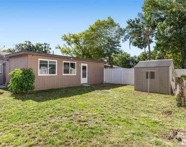 5318 17th Street W - Photo Thumbnail 14