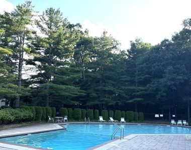 12 Talcott Forest Road - Photo Thumbnail 13