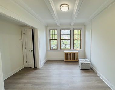 52 Howard Avenue - Photo Thumbnail 9