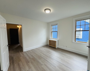52 Howard Avenue - Photo Thumbnail 7