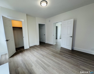52 Howard Avenue - Photo Thumbnail 8
